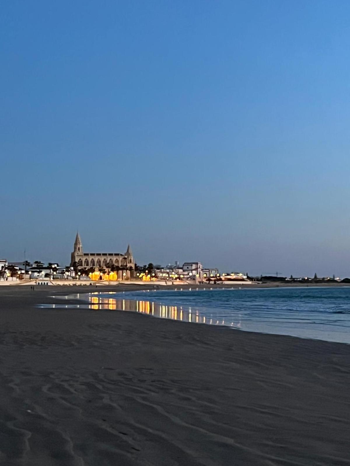 Regla Beach 150 M De La Playa Чипиона Экстерьер фото